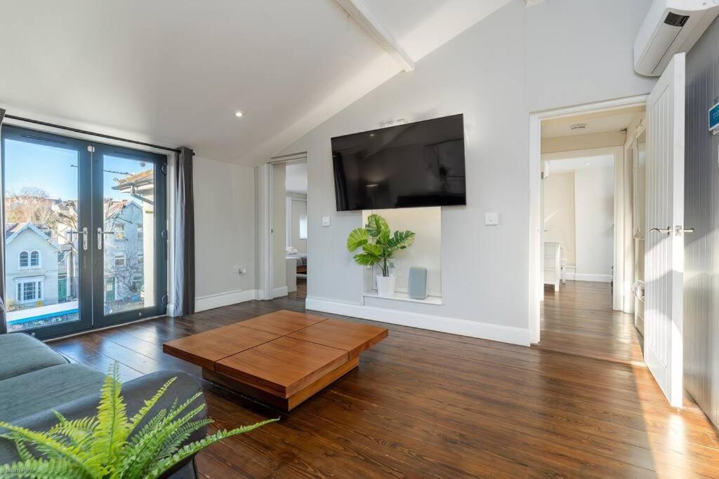 Smart-Home In Original Victorian Building Bristol Eksteriør billede