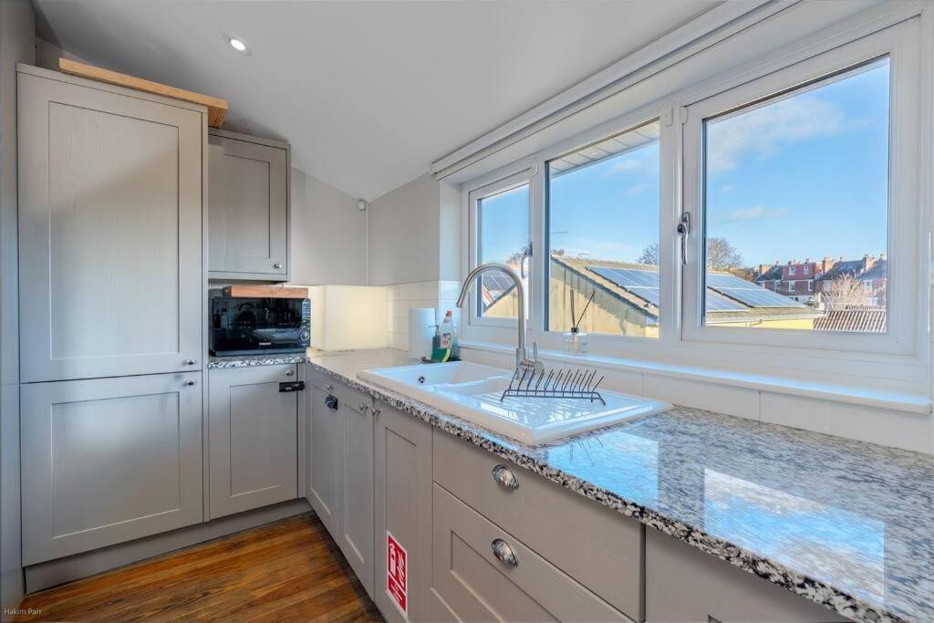Smart-Home In Original Victorian Building Bristol Eksteriør billede